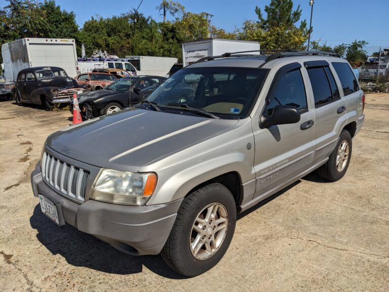 2004 JEEP Grand Cherokee Laredo